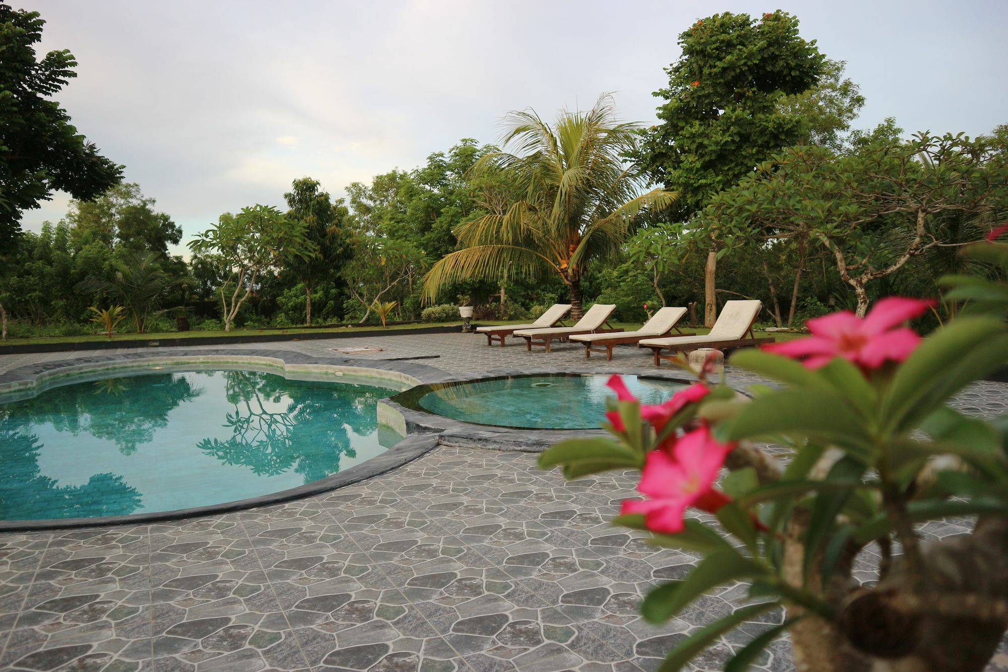 Bhujangga'S Village Near Pantai Uluwatu Redpartner Zewnętrze zdjęcie
